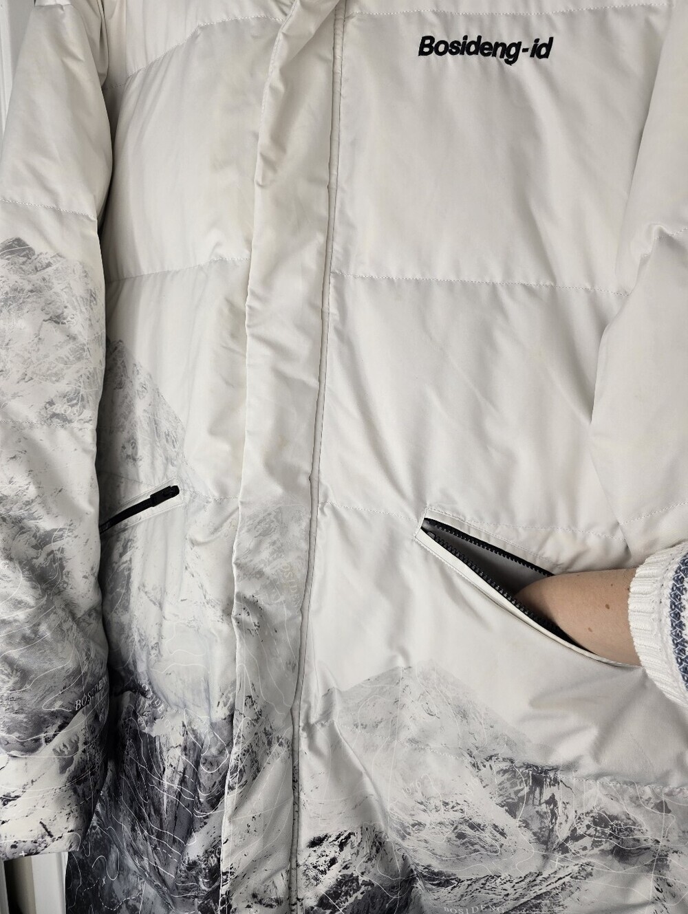 Bosideng Gradient Mountain Print Hooded Puffer Coat White/Black Size XL Unisex - Picture 8 of 16